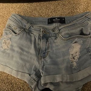 Hollister lightwash shorts